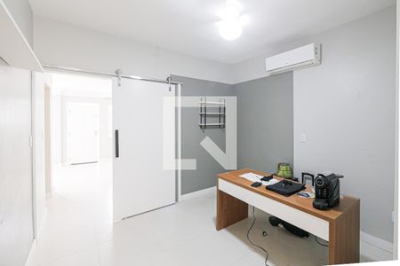 Quarto 1 suite de casa para alugar com 3 quartos, 150m² em Brotas, Salvador