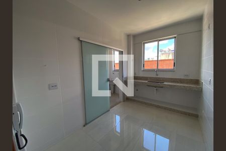 Cozinha de apartamento à venda com 3 quartos, 90m² em Jardim da Cidade, Betim