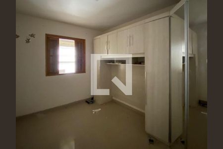 Quarto de casa para alugar com 2 quartos, 100m² em Vila Miranda, Itaquaquecetuba