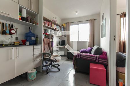 Sala de apartamento para alugar com 1 quarto, 24m² em Guaianazes, São Paulo