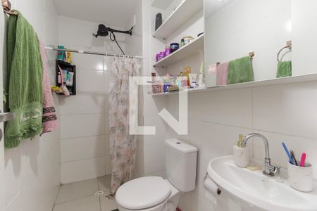 Banheiro de apartamento para alugar com 1 quarto, 24m² em Guaianazes, São Paulo