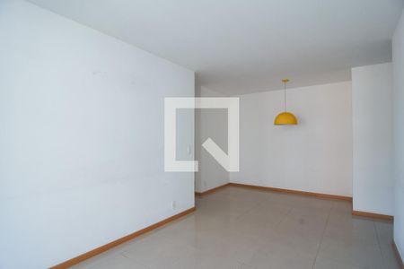 Apartamento para alugar com 76m², 2 quartos e 1 vagaSala