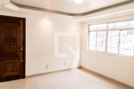 Sala de apartamento para alugar com 2 quartos, 90m² em Resgate, Salvador