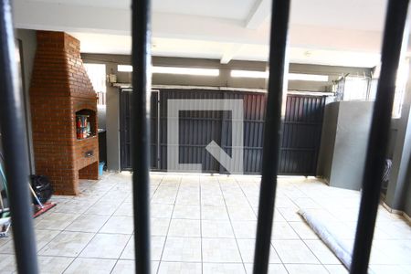 Sala  vista de casa para alugar com 2 quartos, 180m² em Jardim Umarizal, São Paulo