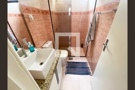 Banheiro de apartamento para alugar com 2 quartos, 51m² em Jardim Riacho, Contagem