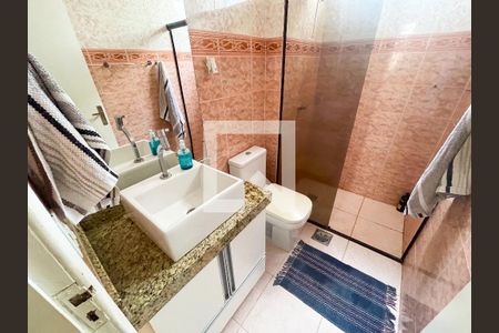 Banheiro de apartamento para alugar com 2 quartos, 51m² em Jardim Riacho, Contagem