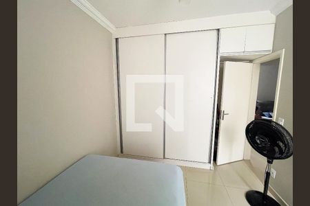 Quarto 1 de apartamento para alugar com 2 quartos, 51m² em Jardim Riacho, Contagem