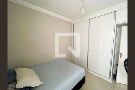 Quarto 1 de apartamento para alugar com 2 quartos, 51m² em Jardim Riacho, Contagem