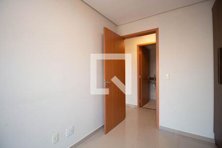 Quarto 1 de apartamento para alugar com 3 quartos, 82m² em Samambaia Norte (samambaia), Brasília