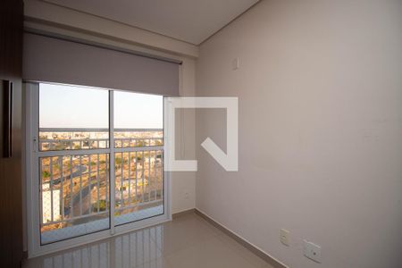 Quarto 1 de apartamento para alugar com 3 quartos, 82m² em Samambaia Norte (samambaia), Brasília