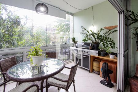 Varanda de apartamento à venda com 4 quartos, 200m² em Barra da Tijuca, Rio de Janeiro