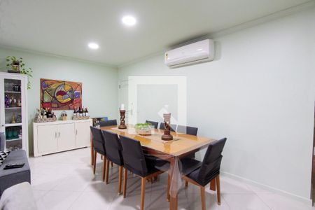 Sala de apartamento à venda com 4 quartos, 200m² em Barra da Tijuca, Rio de Janeiro