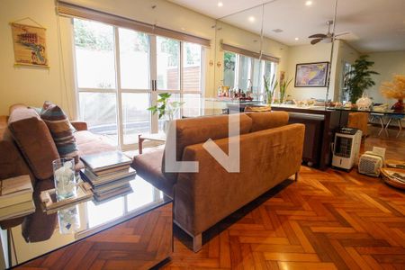 Sala de casa para alugar com 3 quartos, 230m² em Jardim Morumbi, São Paulo