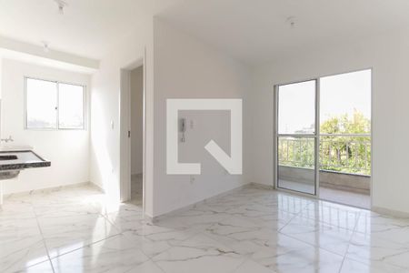 Sala de apartamento para alugar com 2 quartos, 40m² em Vila Carmosina, São Paulo