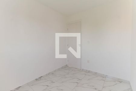 Quarto 1 de apartamento para alugar com 2 quartos, 40m² em Vila Carmosina, São Paulo