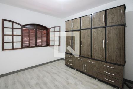 Suíte de casa para alugar com 3 quartos, 400m² em São Bernardo, Belo Horizonte