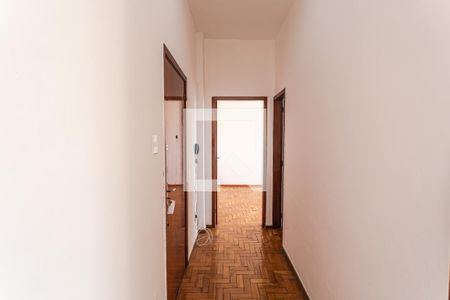 Corredor de apartamento à venda com 1 quarto, 50m² em Centro, Belo Horizonte