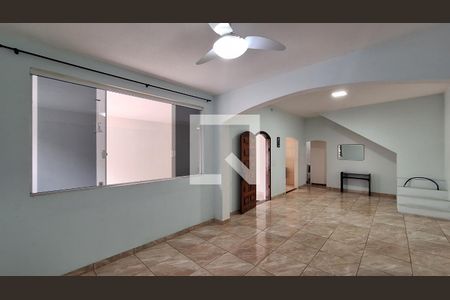 Sala de casa para alugar com 2 quartos, 150m² em Vila Tupi, Praia Grande