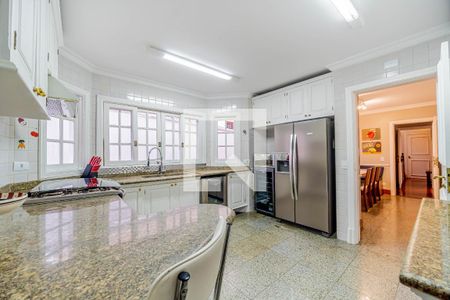 Casa de condomínio à venda com 667m², 4 quartos e 6 vagas Casa de condomínio à venda com 667m², 4 quartos e 6 vagasCozinha