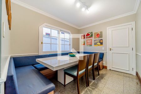 Casa de condomínio à venda com 667m², 4 quartos e 6 vagas Casa de condomínio à venda com 667m², 4 quartos e 6 vagasSala/Cozinha