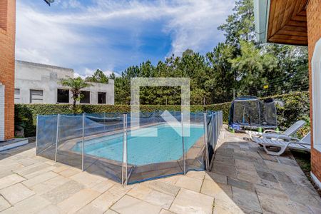 Casa de condomínio à venda com 667m², 4 quartos e 6 vagas Casa de condomínio à venda com 667m², 4 quartos e 6 vagasPiscina