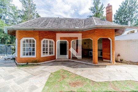 Casa de condomínio à venda com 667m², 4 quartos e 6 vagas Casa de condomínio à venda com 667m², 4 quartos e 6 vagasÁrea Gourmet