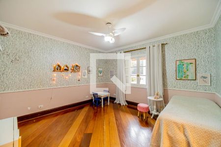 Casa de condomínio à venda com 667m², 4 quartos e 6 vagas Casa de condomínio à venda com 667m², 4 quartos e 6 vagasQuarto