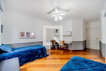 Casa de condomínio à venda com 667m², 4 quartos e 6 vagas