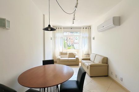 Sala de apartamento à venda com 2 quartos, 79m² em Copacabana, Rio de Janeiro