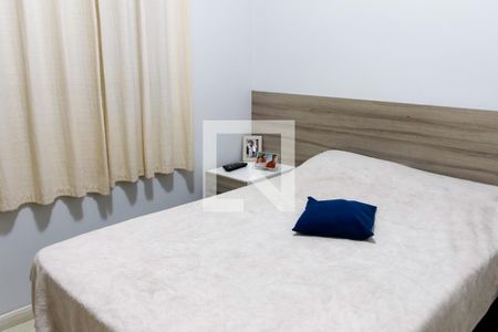 Quarto 1 de apartamento para alugar com 2 quartos, 50m² em Bussocaba, Osasco