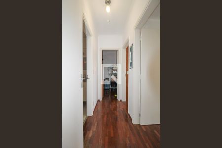 Corredor de apartamento à venda com 3 quartos, 92m² em Bosque, Campinas