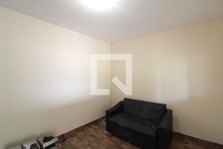 Sala de casa para alugar com 2 quartos, 150m² em Tupi A, Belo Horizonte