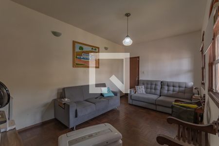 Sala de casa para alugar com 4 quartos, 316m² em Alípio de Melo, Belo Horizonte