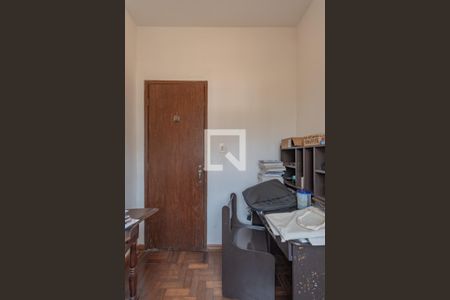 Quarto 1 - Escritório de casa para alugar com 4 quartos, 316m² em Alípio de Melo, Belo Horizonte