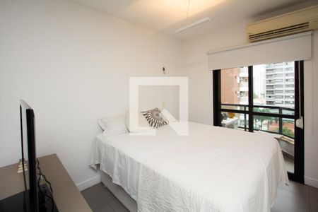 Sala/Quarto de apartamento à venda com 1 quarto, 43m² em Vila Nova Conceição, São Paulo