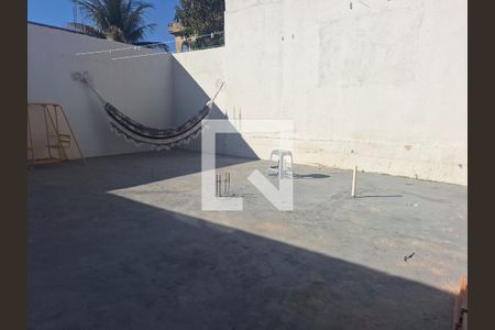 Área Externa de casa para alugar com 1 quarto, 70m² em Nacional, Contagem