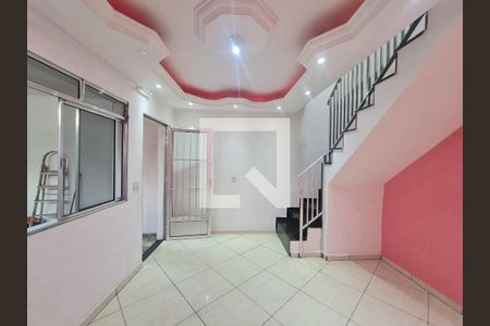 Sala  de casa para alugar com 2 quartos, 125m² em Jardim Flor da Montanha, Guarulhos