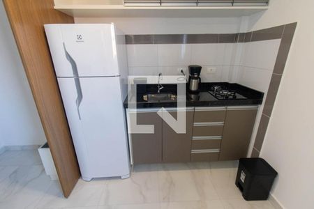 Sala/Cozinha de kitnet/studio para alugar com 1 quarto, 27m² em Guabirotuba, Curitiba