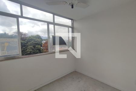 Sala de apartamento à venda com 2 quartos, 50m² em Tanque, Rio de Janeiro