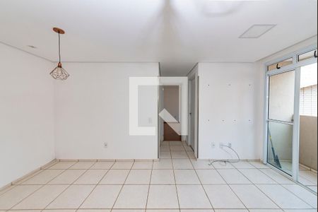 Sala de apartamento à venda com 2 quartos, 57m² em Jk, Contagem