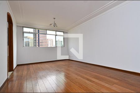 Apartamento à venda com 244m², 4 quartos e 3 vagasSala de estar