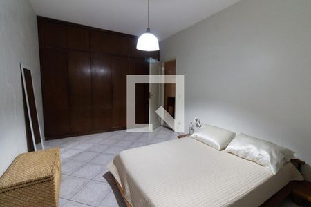 Quarto 1 de casa para alugar com 2 quartos, 133m² em Jardim Trussardi, São Paulo