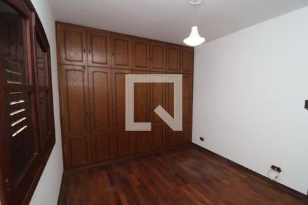 Quarto 1 de casa para alugar com 2 quartos, 150m² em Vila Carrão, São Paulo