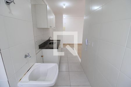 Sala / Cozinha de apartamento à venda com 2 quartos, 50m² em Vila Pita, São Paulo