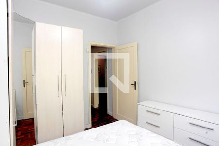 Quarto 1 de apartamento à venda com 3 quartos, 80m² em Petrópolis, Porto Alegre