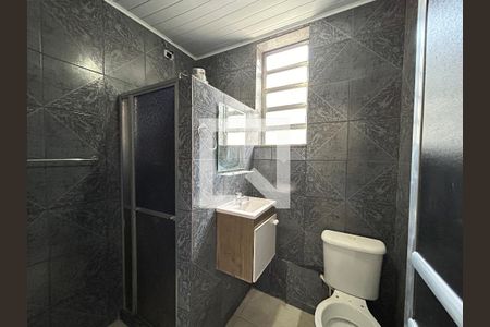 Banheiro de casa para alugar com 2 quartos, 75m² em Vaz Lobo, Rio de Janeiro