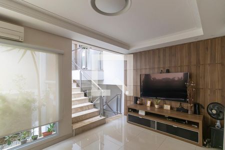 Sala de TV de casa de condomínio para alugar com 4 quartos, 352m² em Swiss Park, Campinas