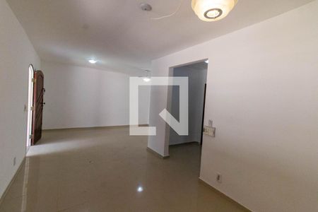 Sala de casa à venda com 3 quartos, 270m² em Maravista, Niterói