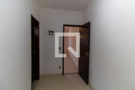 Corredor de casa à venda com 3 quartos, 270m² em Maravista, Niterói