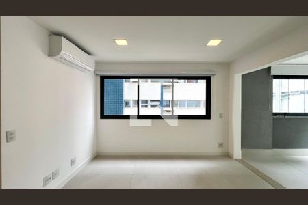 Sala  de apartamento à venda com 2 quartos, 75m² em Jardim Paulista, São Paulo